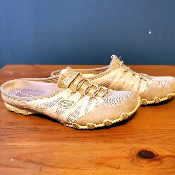 skechers slide sneakers